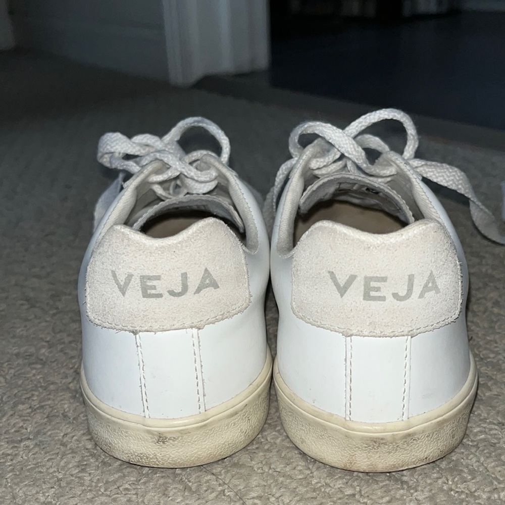 VEJA CREME STITCH SNEAKER